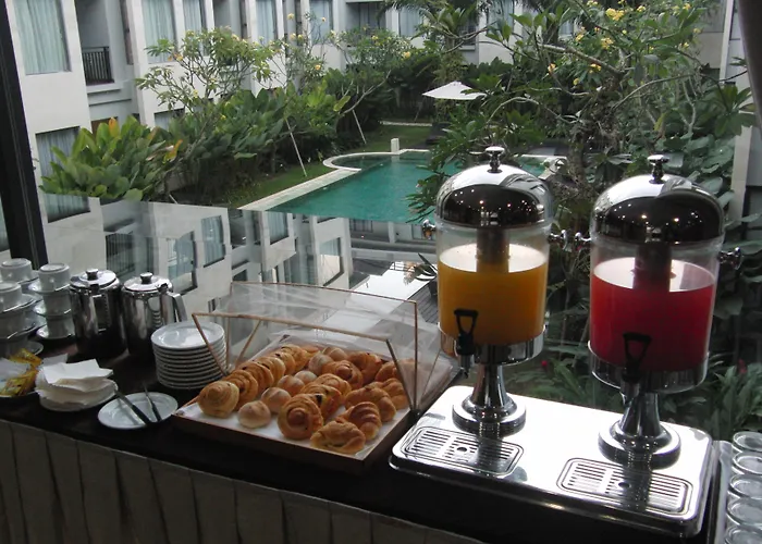 Umalas & Apartahotel 3*